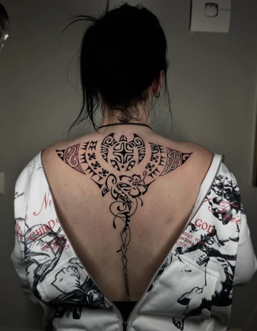 Tribal маори татуировка на гръб — Море От Мастило Бургас
