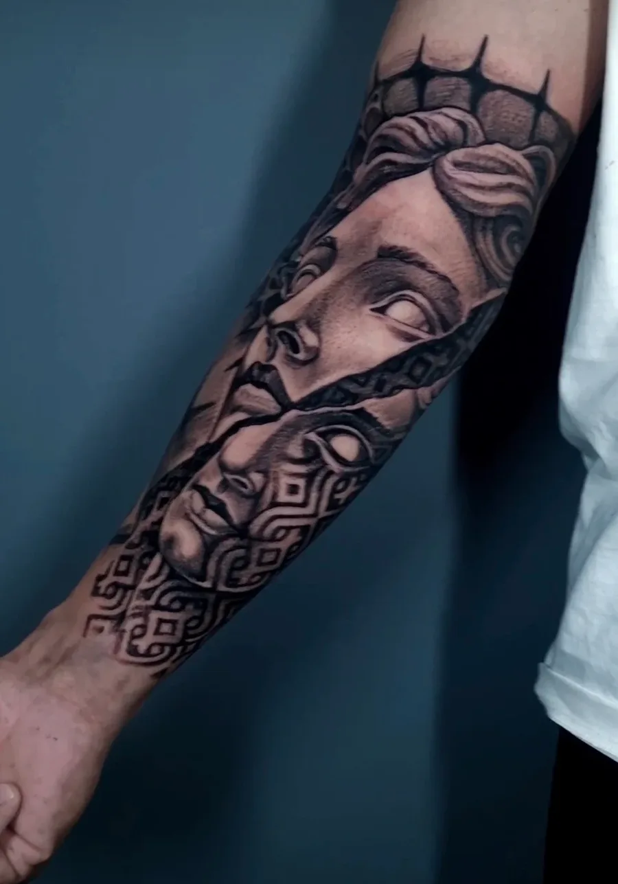 Реалистична статуя татуировка ръкав — Море От Мастило Бургас